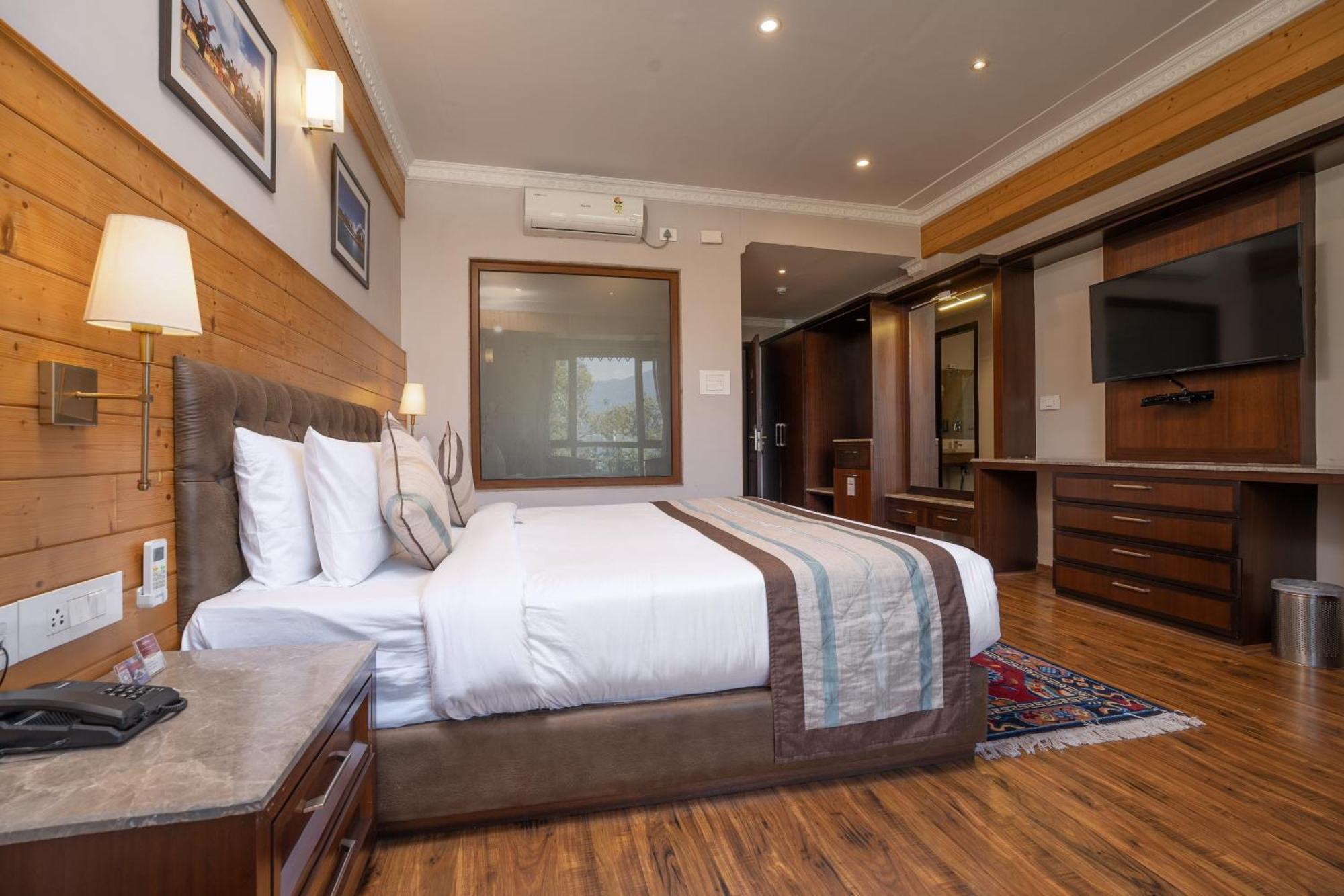 גנגטוק Summit Alpine Abode Hotel 5 Mins From Mg Marg מראה חיצוני תמונה